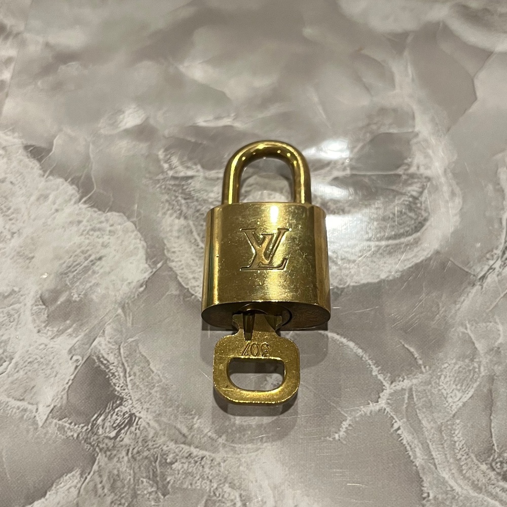 Louis Vuitton lock and key 307